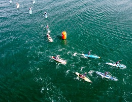 Un momento della gara nelle acque di Torre Grande OWC - foto di Luca Piana
