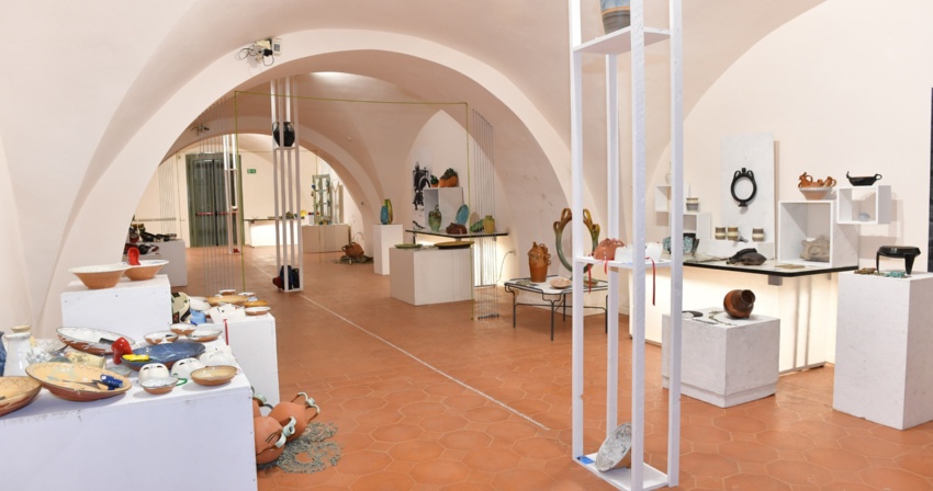A Palazzo Arcais inaugurata la mostra Argille d’Arcais 